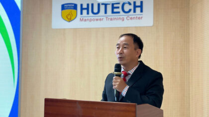 PGS.TS Nguyễn Hùng phát biểu tại hội thảo. Ảnh: Hà An.