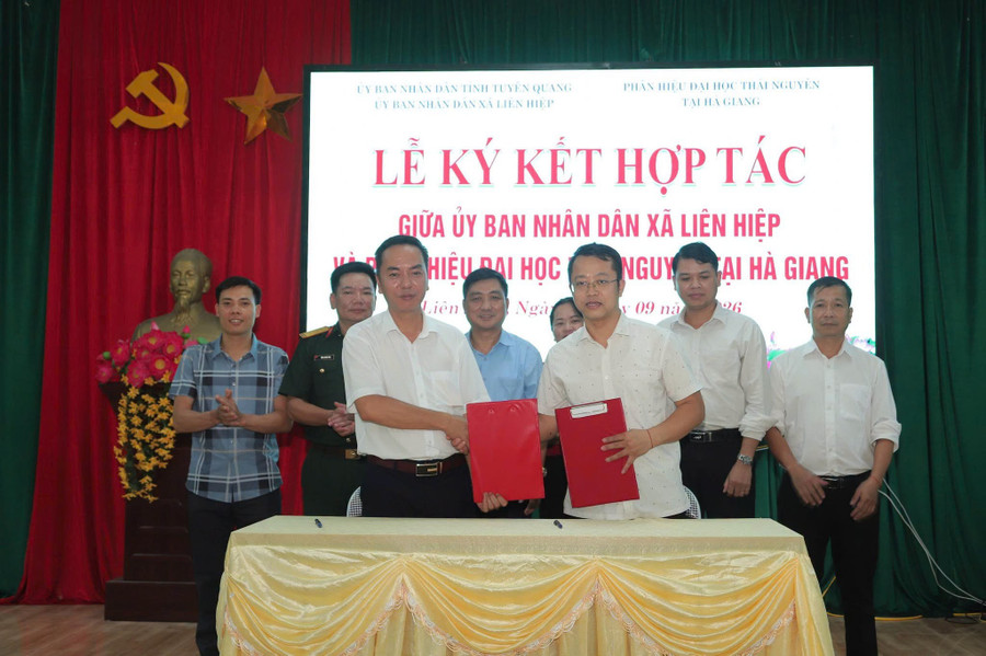 Phân hiệu Đại học Thái Nguyên tại Hà Giang và UBND xã Liên Hiệp, tỉnh Tuyên Quang đã ký kết Biên bản ghi nhớ hợp tác.