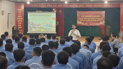 Học viên tham gia buổi tuyên truyền, giáo dục pháp luật, kỹ năng tái hòa nhập cộng đồng.