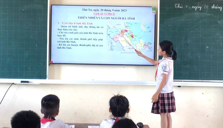 Dạy và học Địa lí là cần chuyển từ cách dạy học sinh “đọc những gì có trên bản đồ” sang dạy học sinh “hiểu khái quát bản đồ được tạo ra như thế nào và vì sao nó được tạo ra như vậy?”. Ảnh minh họa/internet.